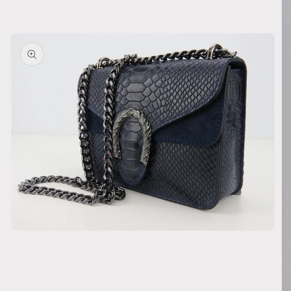 Handbags - Neiman Marcus luxury Leather with the opulent Neiman Marc Croc-Embossed bag😍